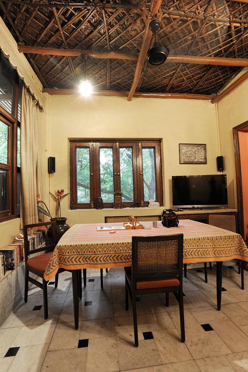 Master Bed And Breakfast New Delhi Exterior photo